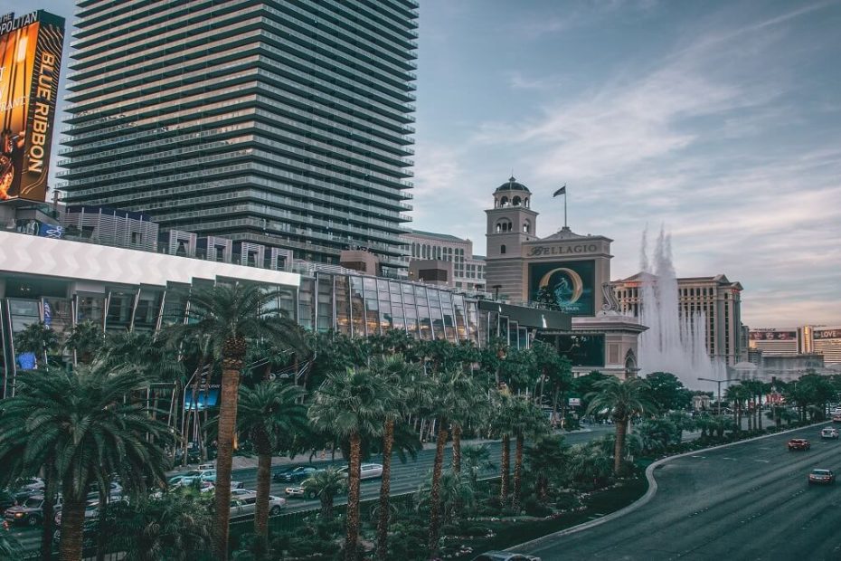 10 Things to Know About Vegas Before Moving There
